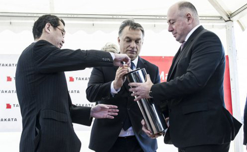Orbán Viktor tette le Miskolcon a Takata új gyárának alapkövét